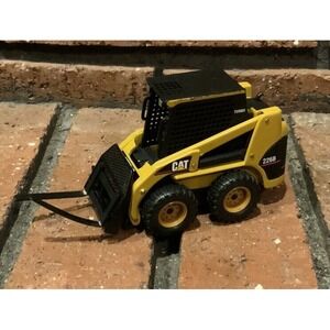 Norscot CAT Bobcat Forklift Metal Toy Vehicle #226B 2.5" Tall